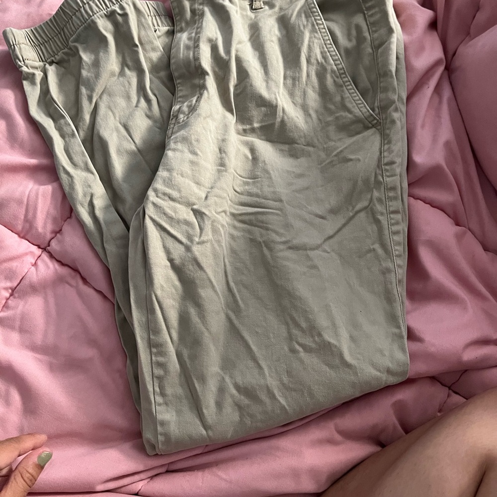 Amazon Essentials Tan pants - Picture 4 of 5